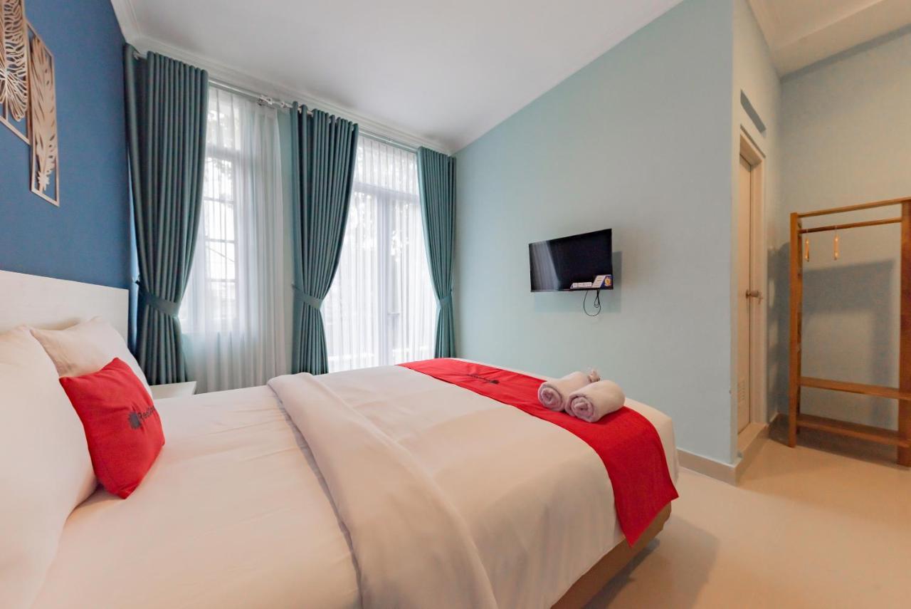 Reddoorz Plus Near Surapati Core Bandung Exterior foto